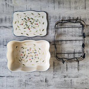 TempTations Ceramic Petals Baking Dish w. Trivet